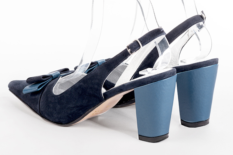 Navy blue women's open back shoes, with a knot. Tapered toe. High block heels. Rear view - Florence KOOIJMAN